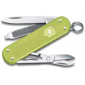 NAVAJA MULTIUSOS "CLASSIC SD ALOX LIME TWIST" VICTORINOX 06221.241G