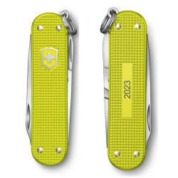 Navaja multiusos "CLASSIC ALOX AMARILLA EDICIÓN LIMITADA 2023." VICTORINOX 06221.L23