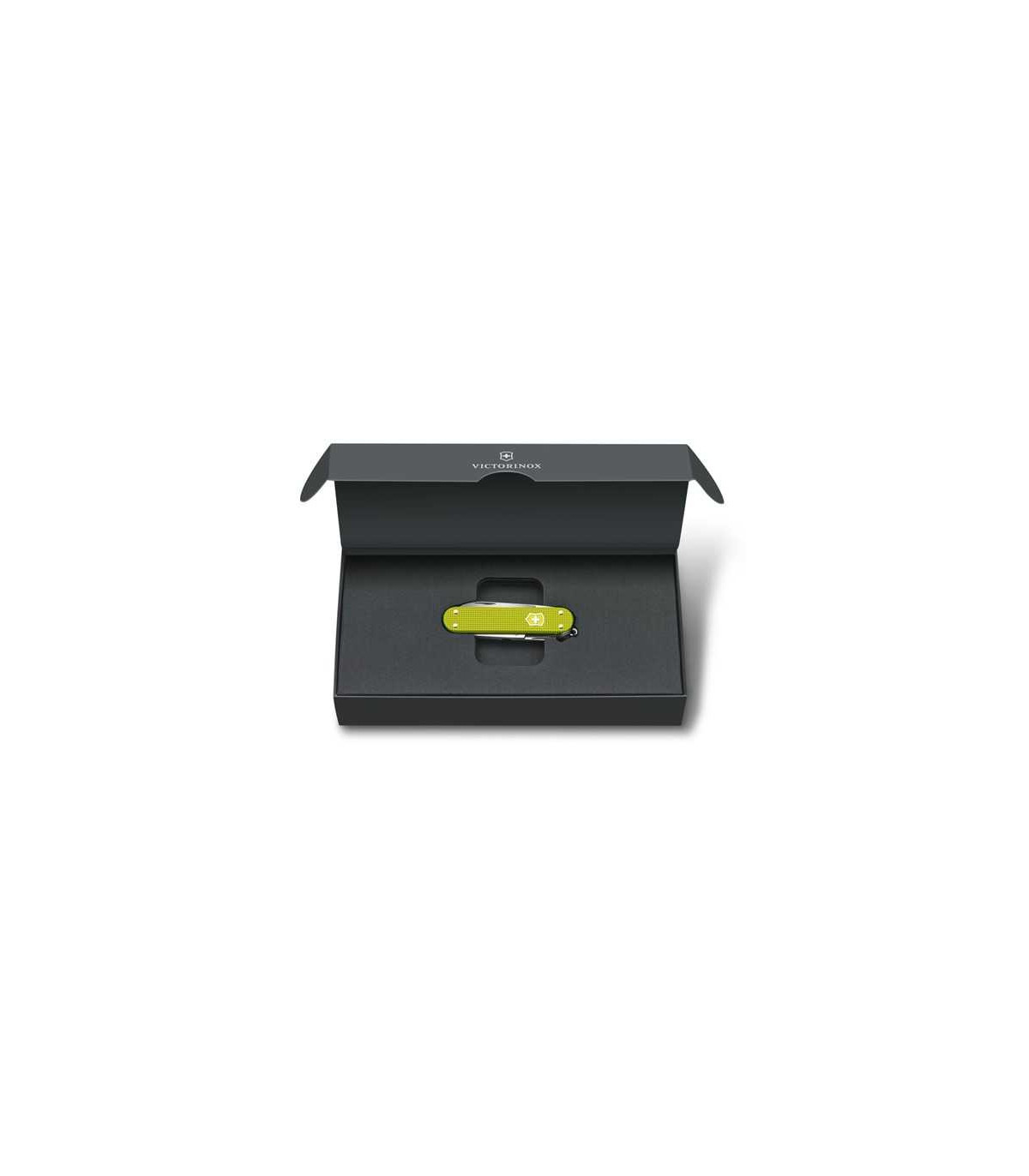Navaja multiusos "CLASSIC ALOX AMARILLA EDICIÓN LIMITADA 2023." VICTORINOX 06221.L23