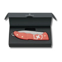 Navaja de AVENTURA "HUNTER PRO ALOX ESTRIADO ROJA EDICCION LIMITADA 2025" VICTORINOX 0.9415.L25B