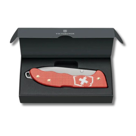 Navaja de AVENTURA "HUNTER PRO ALOX ESTRIADO ROJA EDICCION LIMITADA 2025" VICTORINOX 0.9415.L25B