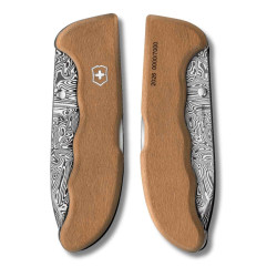 Navaja multiusos "EVOKE WOOD DAMAST EDICION LIMITADA 2026" VICTORINOX 0.9410.J26 A
